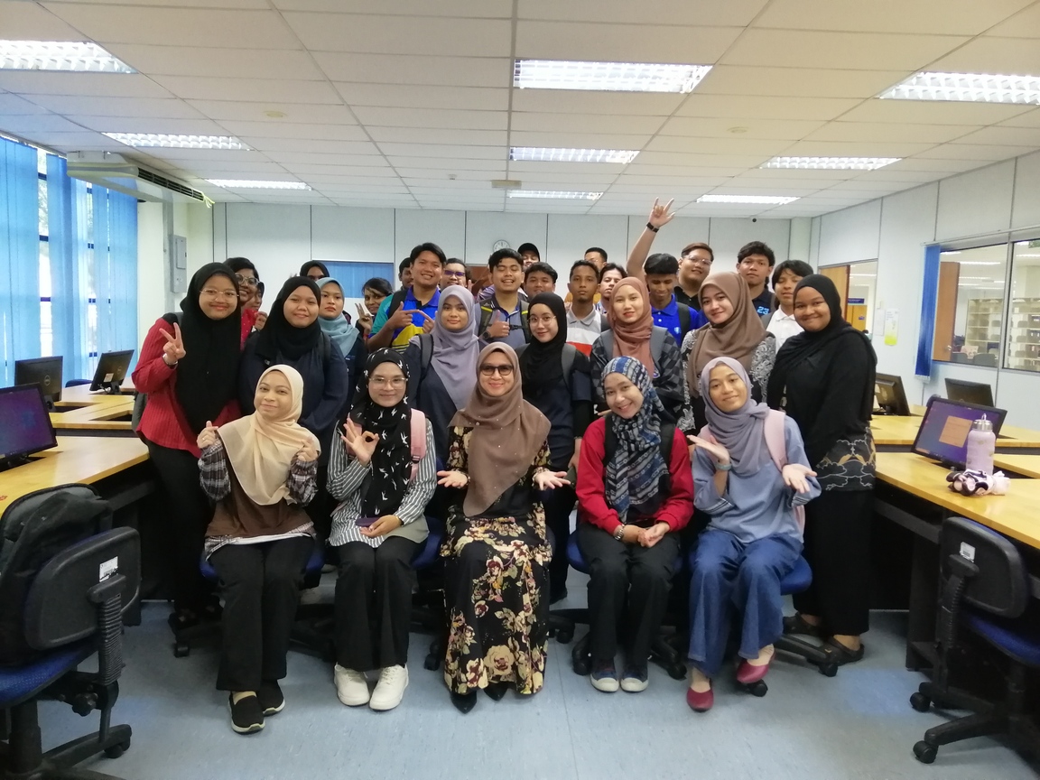 Kelas pendidikan pengguna (Mendeley) di Perpustakaan UMPSA Gambang 27 Mei 2024