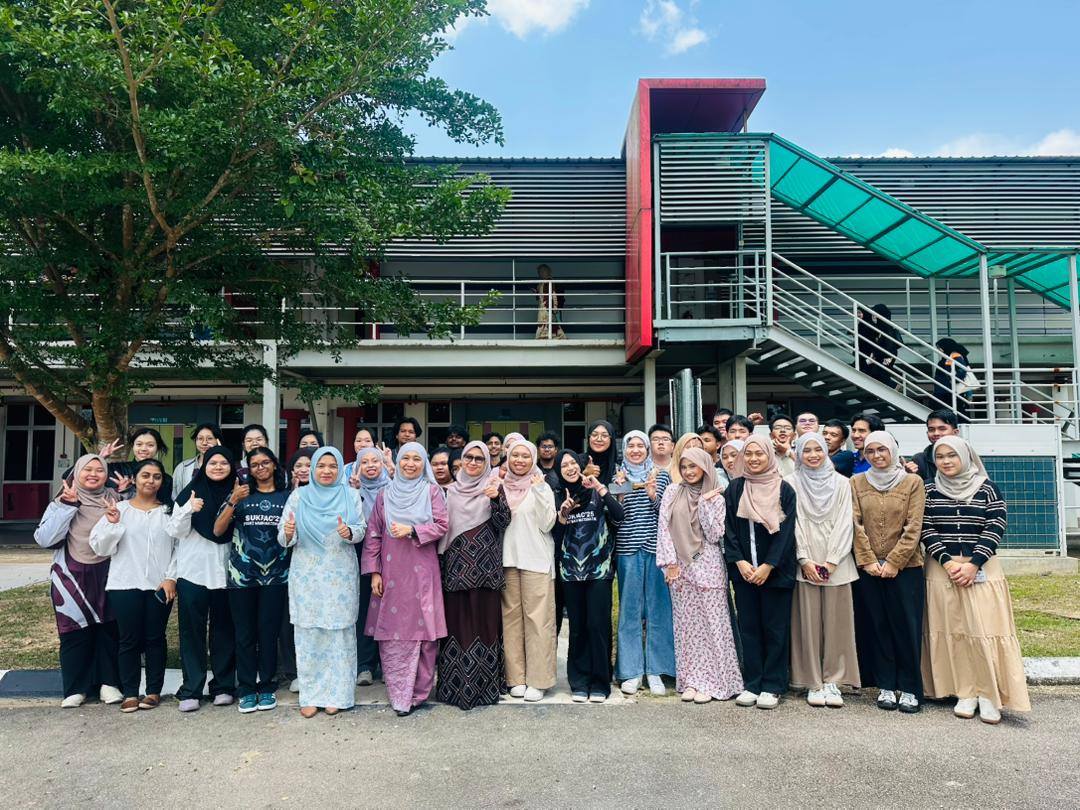 Sesi perkongsian bersama perpustakaan bagi modul strategi pencarian maklumat dan perisian Mendeley - Pusat Sains Matematik (PSM)